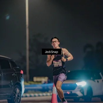 Runner Photo 7451521