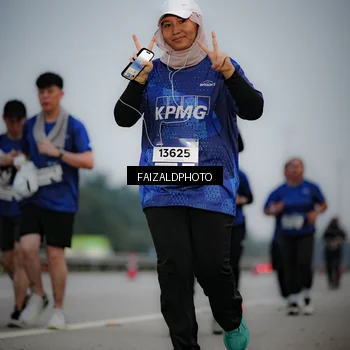 Runner Photo 7451524