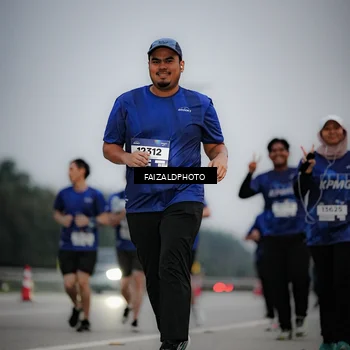 Runner Photo 7451537