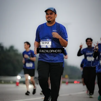 Runner Photo 7451543