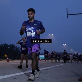 Runner Photo 7451548
