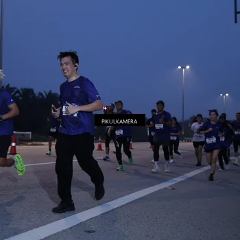 Runner Photo 7451578