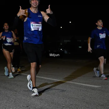 Runner Photo 7451591