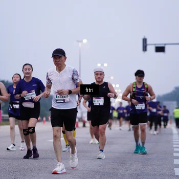 Runner Photo 7451597