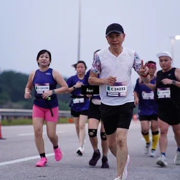 Runner Photo 7451618