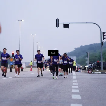 Runner Photo 7451645