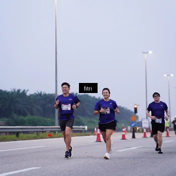 Runner Photo 7451675