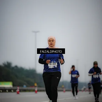 Runner Photo 7451678