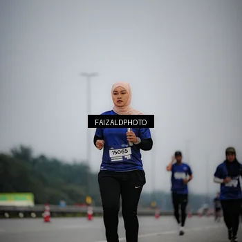 Runner Photo 7451689