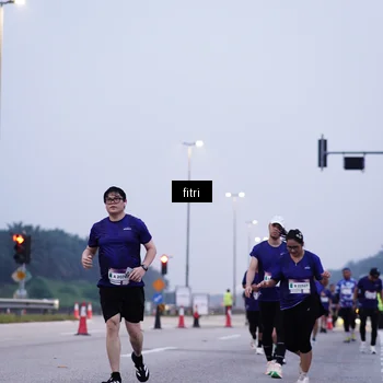 Runner Photo 7451695