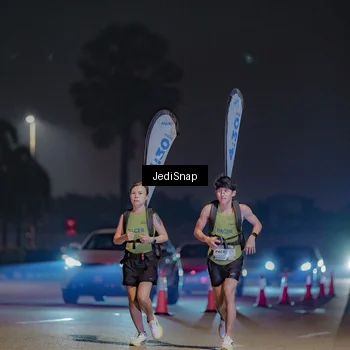 Runner Photo 7451697