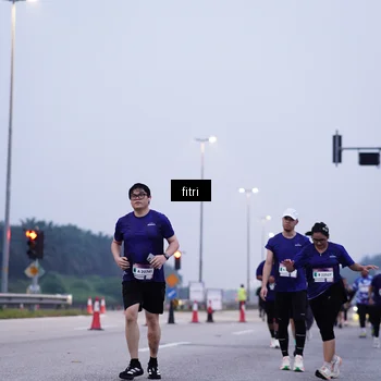 Runner Photo 7451705