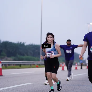Runner Photo 7451757