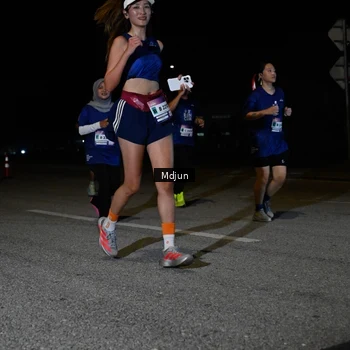 Runner Photo 7451771