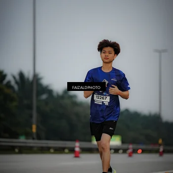 Runner Photo 7451816