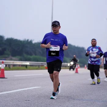 Runner Photo 7451826