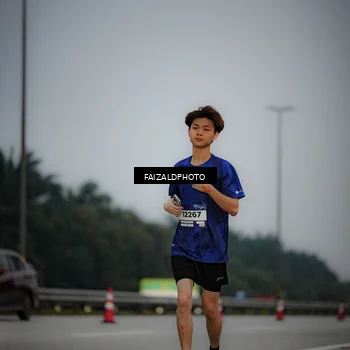 Runner Photo 7451827
