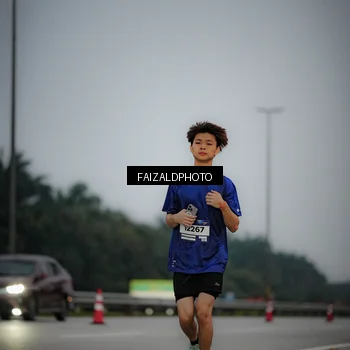 Runner Photo 7451836