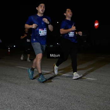 Runner Photo 7451840
