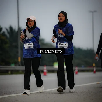 Runner Photo 7451844