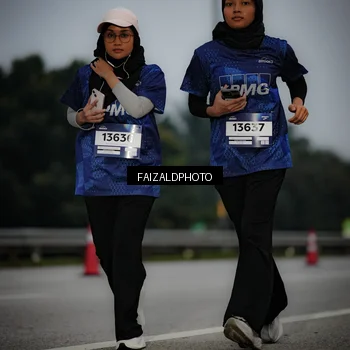 Runner Photo 7451845