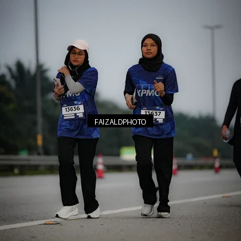 Runner Photo 7451851