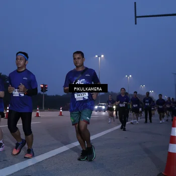 Runner Photo 7451872