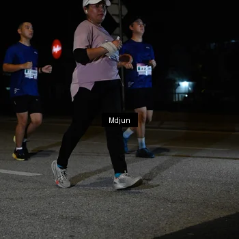 Runner Photo 7451905