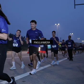 Runner Photo 7451906