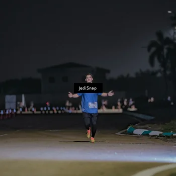 Runner Photo 7451912