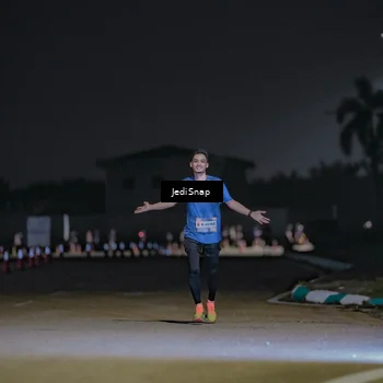 Runner Photo 7451957