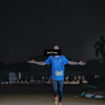 Runner Photo 7451981