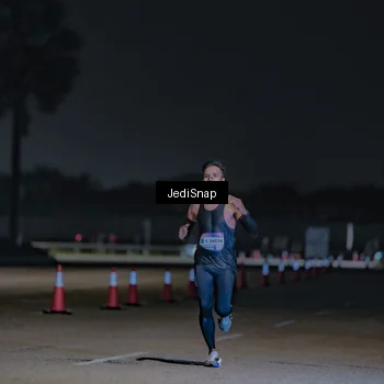 Runner Photo 7451994