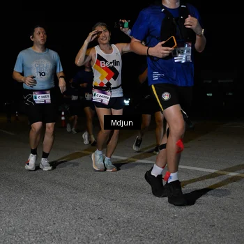 Runner Photo 7452002