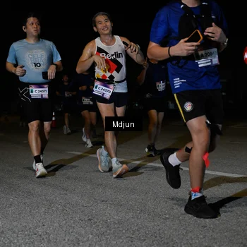 Runner Photo 7452004