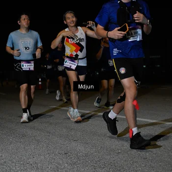 Runner Photo 7452005