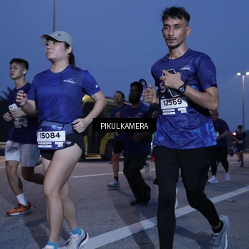 Runner Photo 7452041