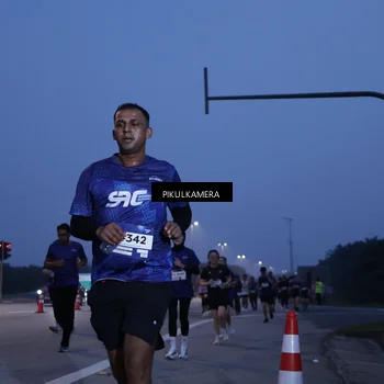 Runner Photo 7452180
