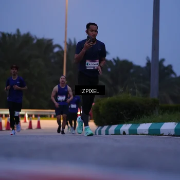 Runner Photo 7452223