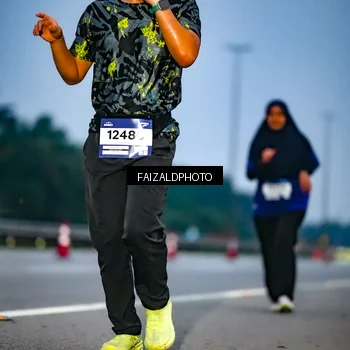 Runner Photo 7452243
