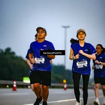 Runner Photo 7452340