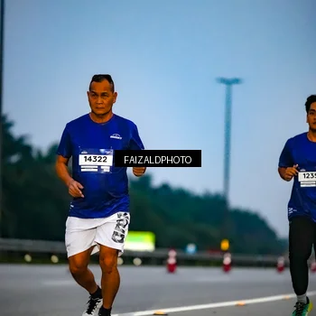 Runner Photo 7452352