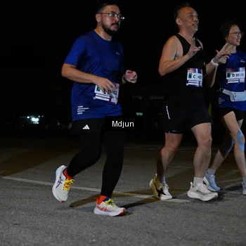 Runner Photo 7452474