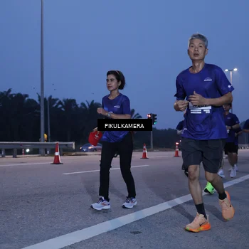 Runner Photo 7452524