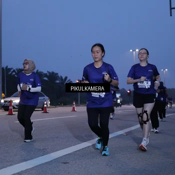 Runner Photo 7452541