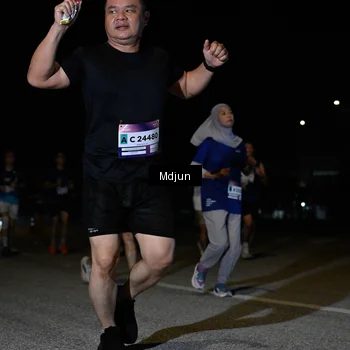 Runner Photo 7452542