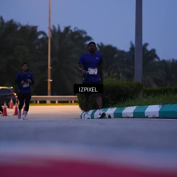 Runner Photo 7452598