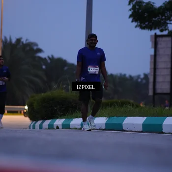 Runner Photo 7452692