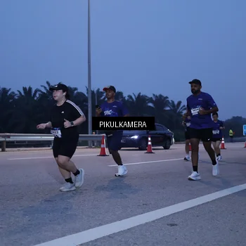 Runner Photo 7452873
