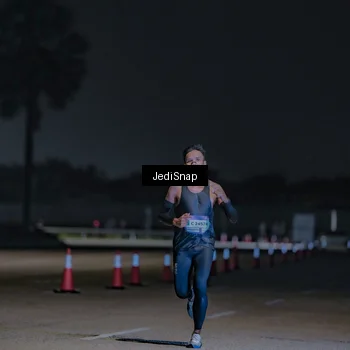 Runner Photo 7452874